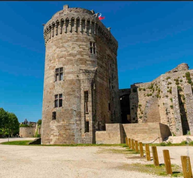 Appartement En Plein Coeur Historique De دينان المظهر الخارجي الصورة